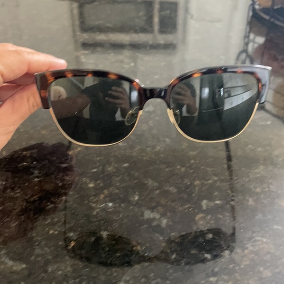 Tory Burch sunglasses - Picture 2 of 2